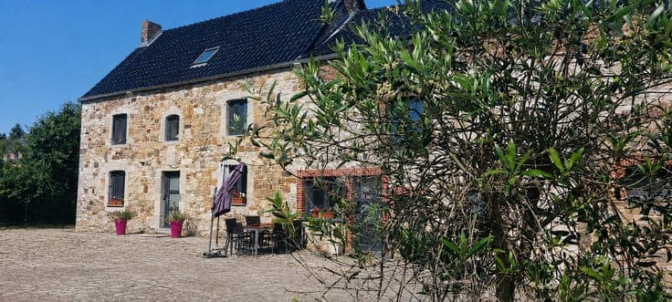 6-bedroom stone farmhouse 270m² living area Ohey