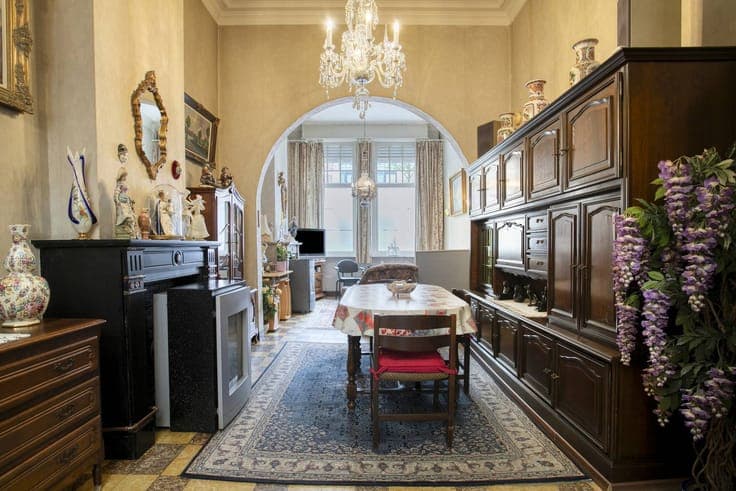 Authentic mansion for sale in the center of Ypres