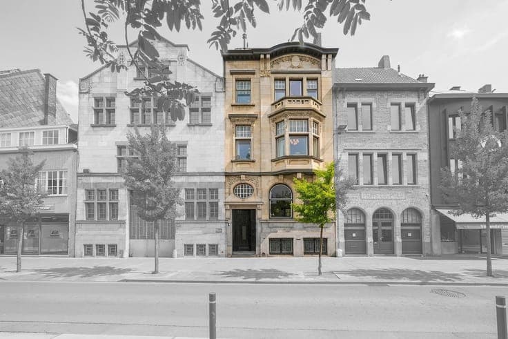 Unique Art Deco townhouse