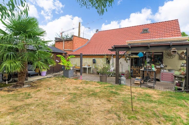 Instapklare woning met 2 slpkrs te Beerzel