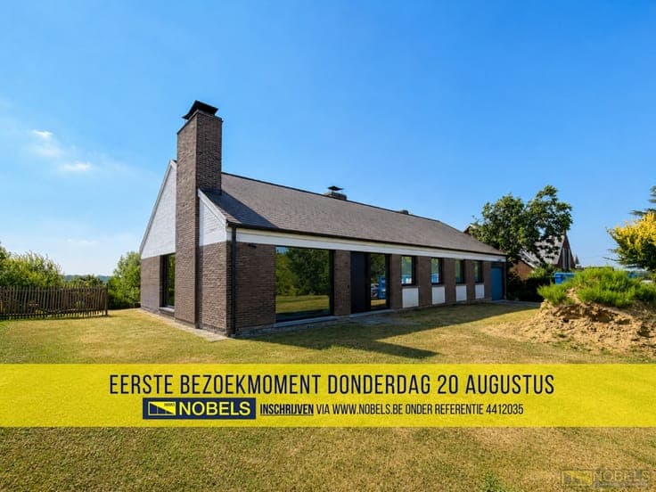 Te koop, Laagbouwvilla met 5 slaapkamers, boomgaard en un...
