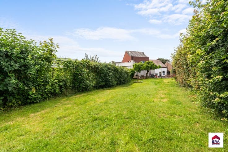 Semi-detached house for sale in Asse