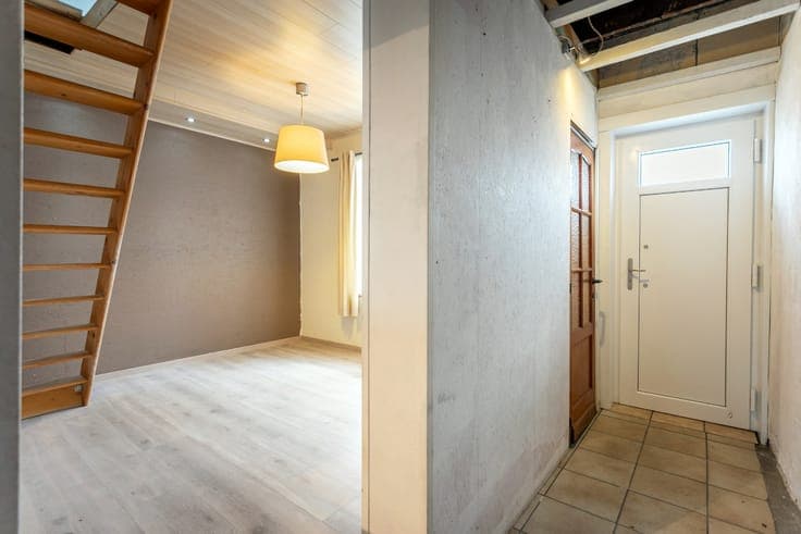 House in Sint-Pieters-Leeuw