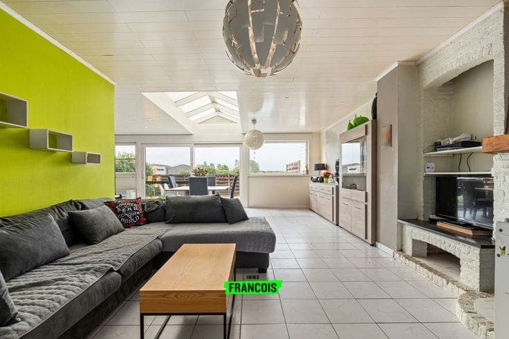 Move-in ready family home with garden, garage and EPC C in …