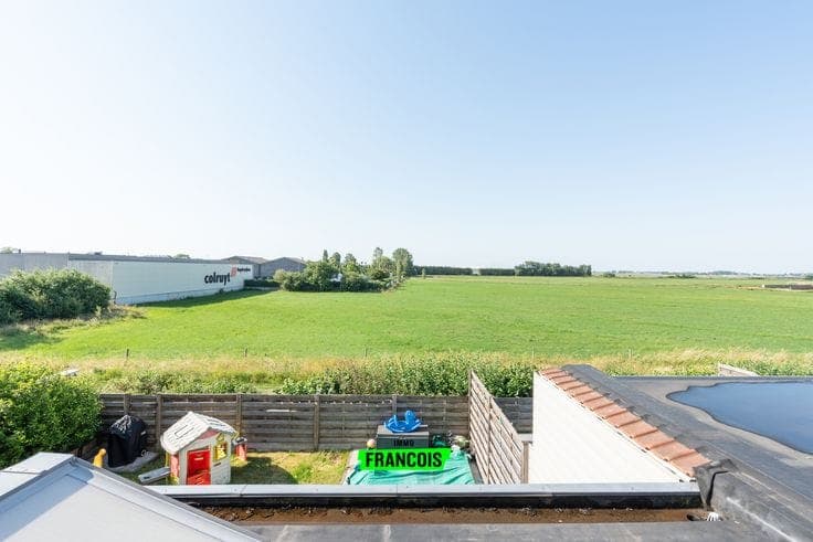 Move-in ready family home with garden, garage and EPC C in …