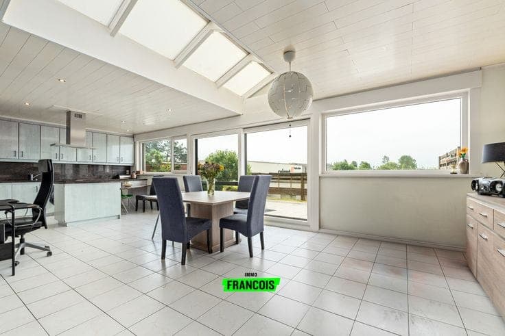Move-in ready family home with garden, garage and EPC C in …