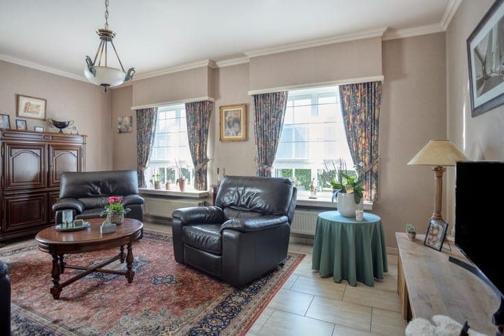 Vrijstaande woning met 4 slpks nabij de Averegten
