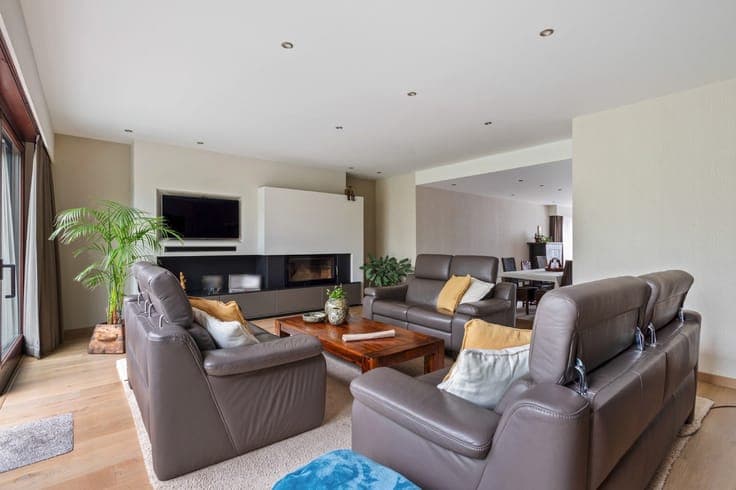 INSTAPKLARE WONING MET 3 SLK, TUIN EN GARAGE!