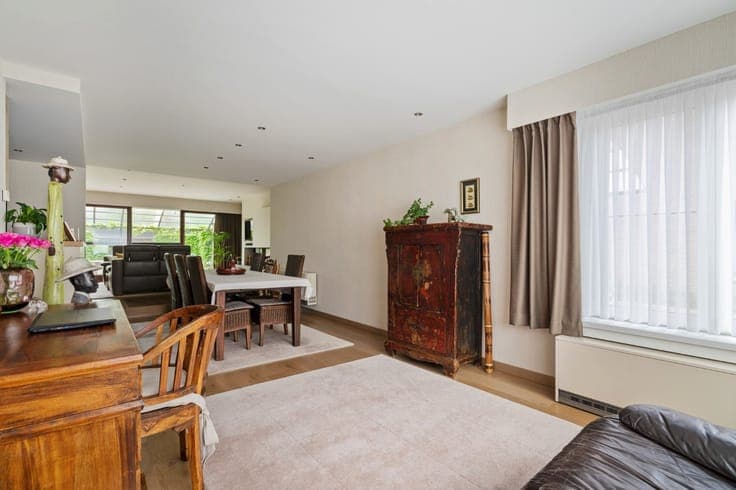 INSTAPKLARE WONING MET 3 SLK, TUIN EN GARAGE!