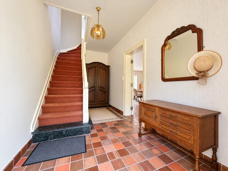 Charmante halfopen bebouwing met 2 slaapkamers, badkamer,...