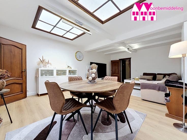 Denderleeuw: gerenoveerde woning met 4 slpks, 2 badks, tu...