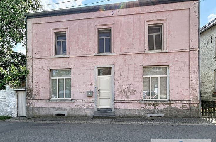 Grande maison villageoise 5 chambres idéalement située !