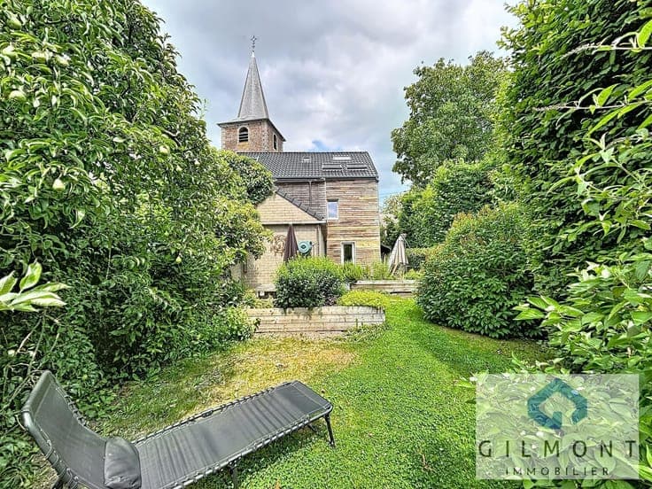 Grande maison villageoise 5 chambres idéalement située !