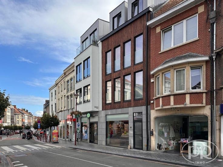 Visibilité optimale, rue principale centre-ville