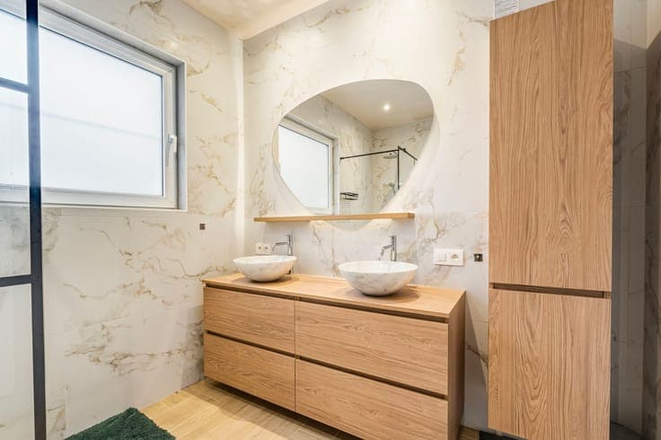 Charming, renovated city house with garden and outbuilding i