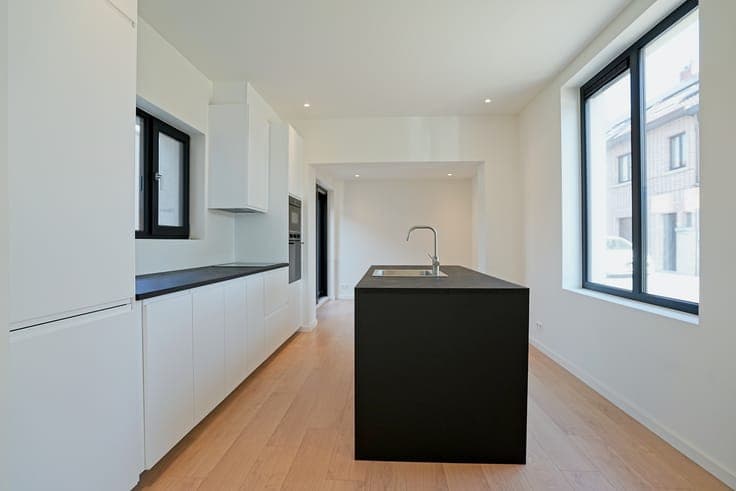 Volledig gerenoveerde woning in hartje Bornem ‒ instapkla...