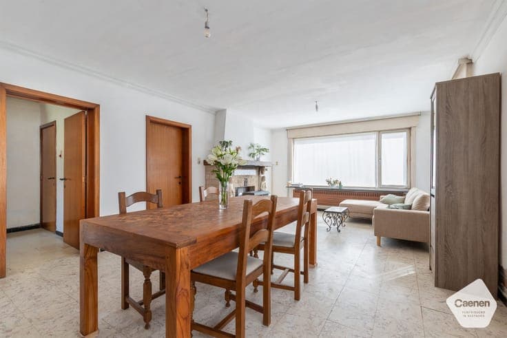 Leuke & lichtrijke charmante half-open woning met 4 slaap...