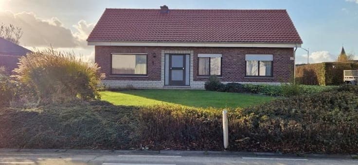 Ruime BUNGALOW open bebouwing, met 2 slaapkamers, grote ...