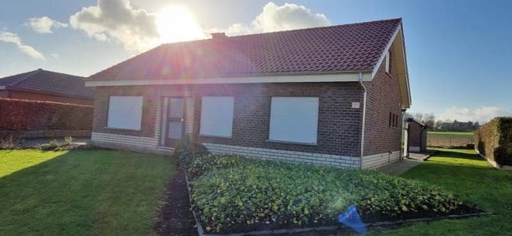 Ruime BUNGALOW open bebouwing, met 2 slaapkamers, grote ...