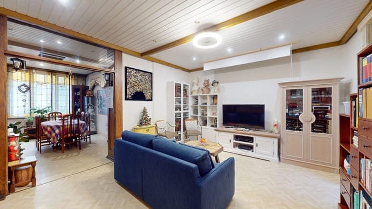 BEAUTIFUL SINGLE-FAMILY HOME TO BE RENOVATED