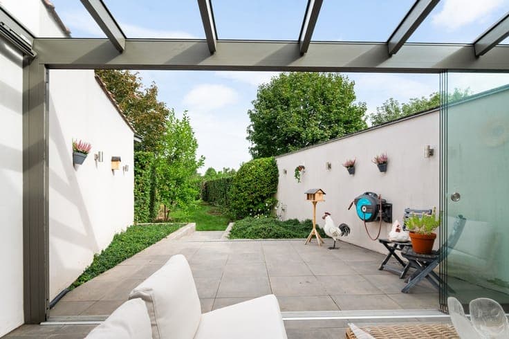 Instapklare woning met 3 slpkrs en tuin te Wilrijk