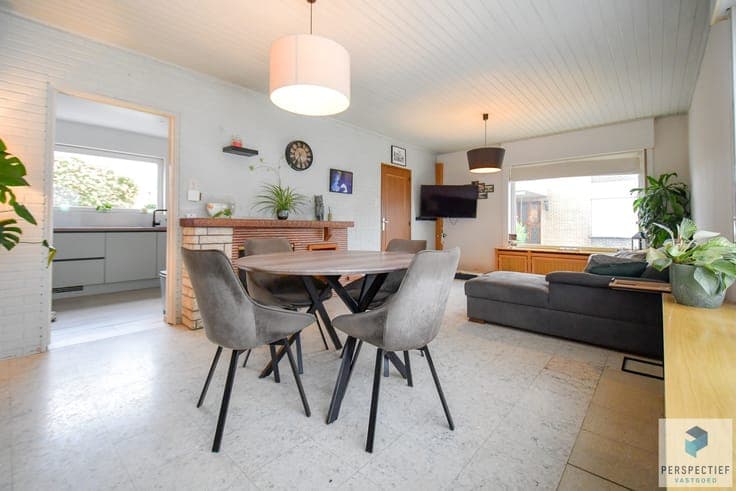 RUIME LICHTRIJKE WONING met 3 SLPKS, GARAGE en grote TUIN