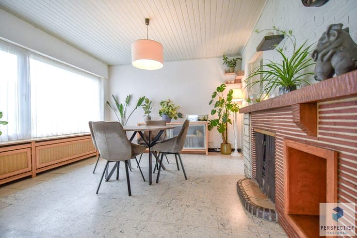 RUIME LICHTRIJKE WONING met 3 SLPKS, GARAGE en grote TUIN