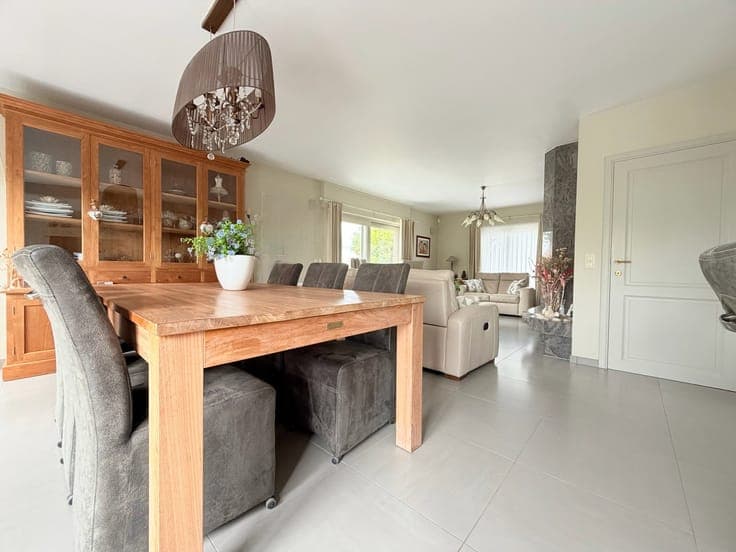 Alleenstaande woning in rustige wijk (551m2)