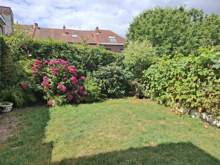 Turnkey house - 4 bed. 2 bath. with garden