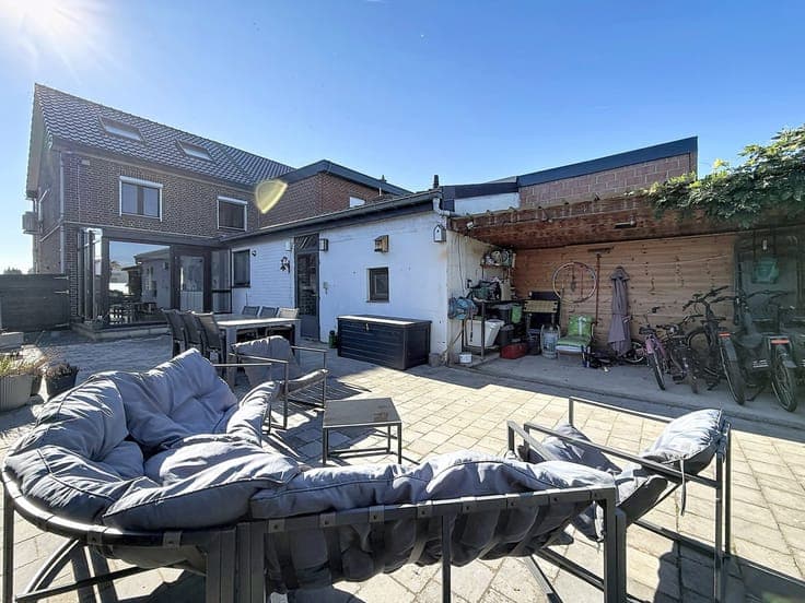 Ruime gerenoveerde HOB, 4 slpks, terras, tuin,