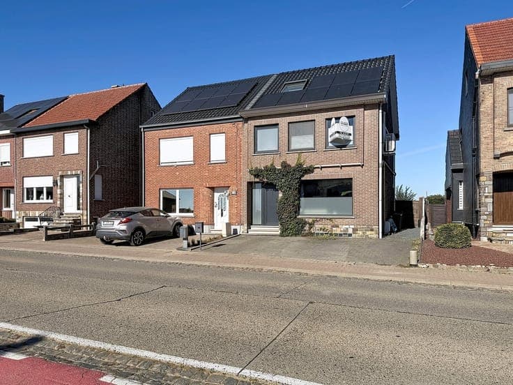 Ruime gerenoveerde HOB, 4 slpks, terras, tuin,