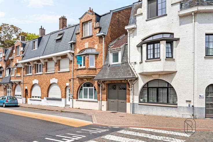 Karaktervolle instapklare woning met 4 slpk en tuin