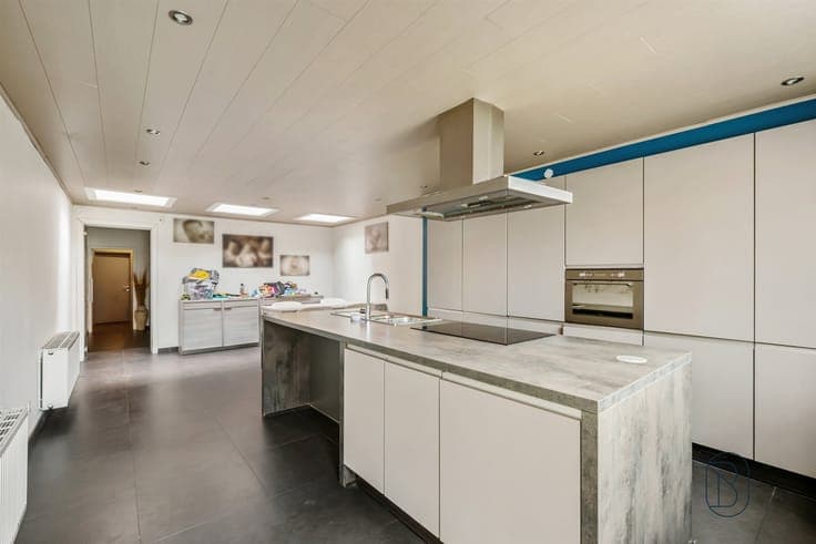 Karaktervolle instapklare woning met 4 slpk en tuin
