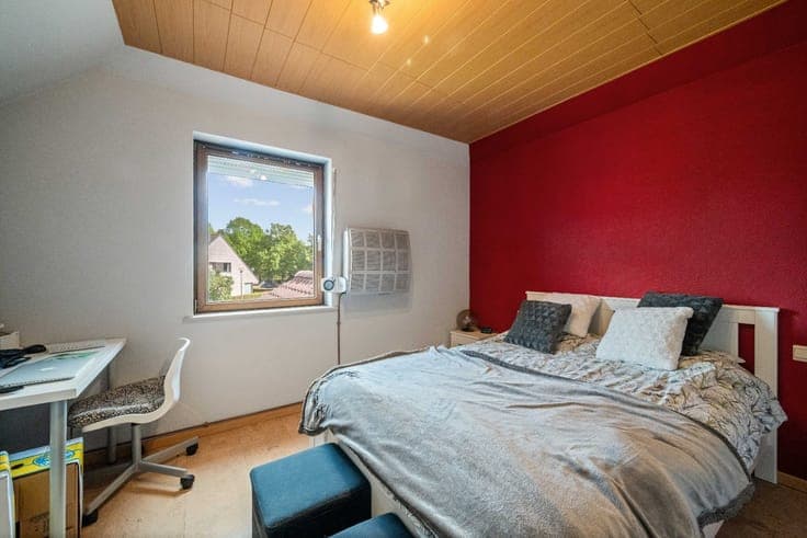 SUNNY, PRACTICALLY FURNISHED HOB with BEAUTIFUL TERRACE (ac