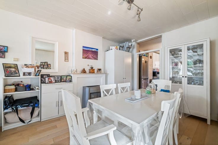 SUNNY, PRACTICALLY FURNISHED HOB with BEAUTIFUL TERRACE (ac