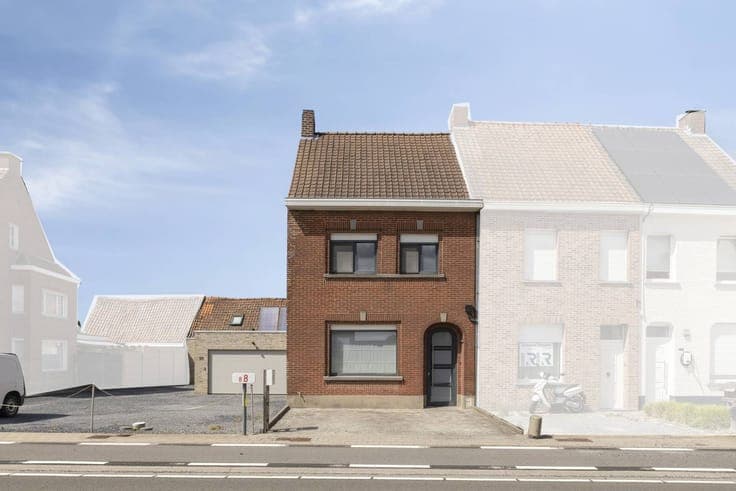 Well-kept family home with spacious garden, plenty of storag