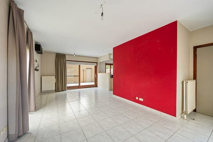 Detached house with 3 bedrooms, well-maintained garden and