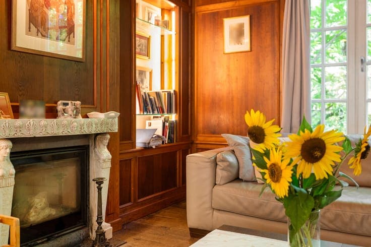 Architectural gem in a prestigious location