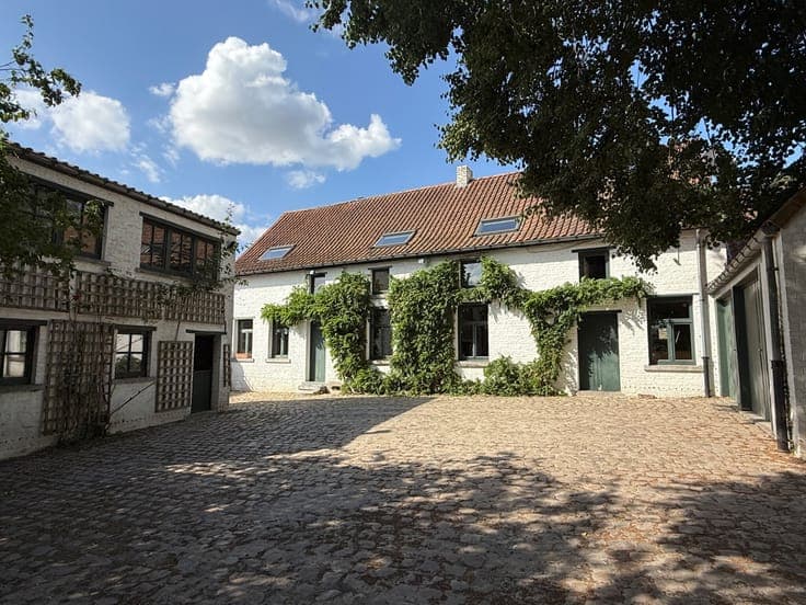 House in Enghien