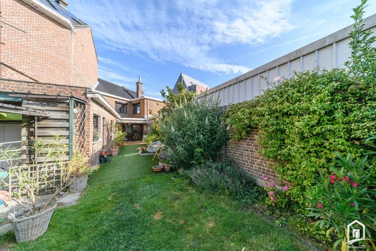 Instapklare woning met 3 slaapkamers en zonnige tuin