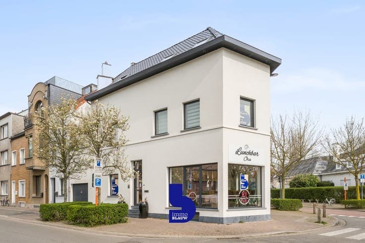 Toplocatie: Handelspand met garage en ruim appartement boven