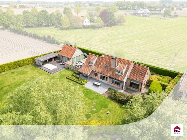 Spacious home with pool in Dentergem