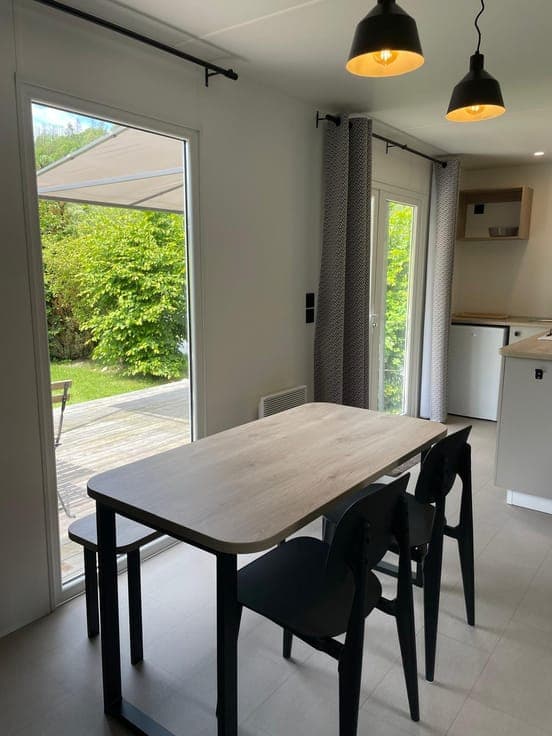 2-bedroom chalet with terrace - Camping l'Eau Vive