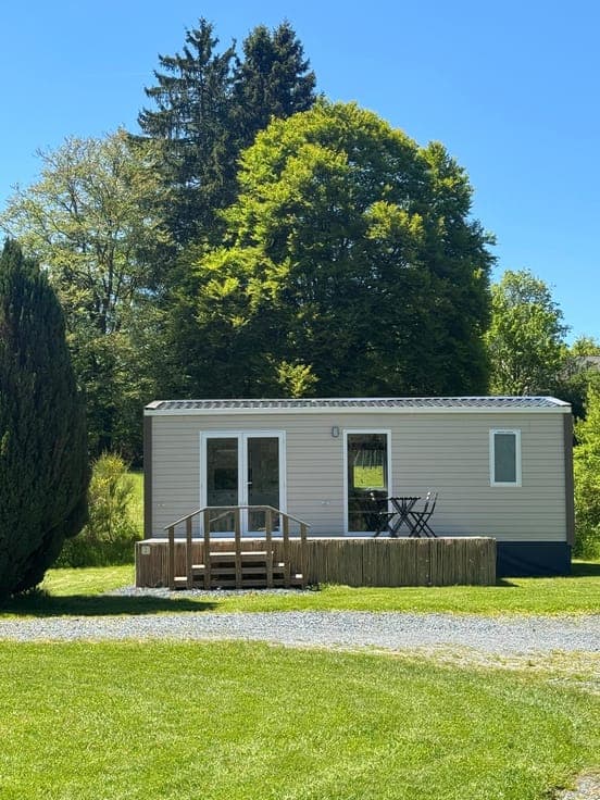 2-bedroom chalet with terrace - Camping l'Eau Vive