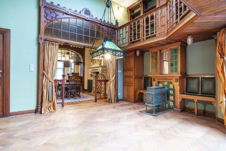 Architect-designed house built in 1912