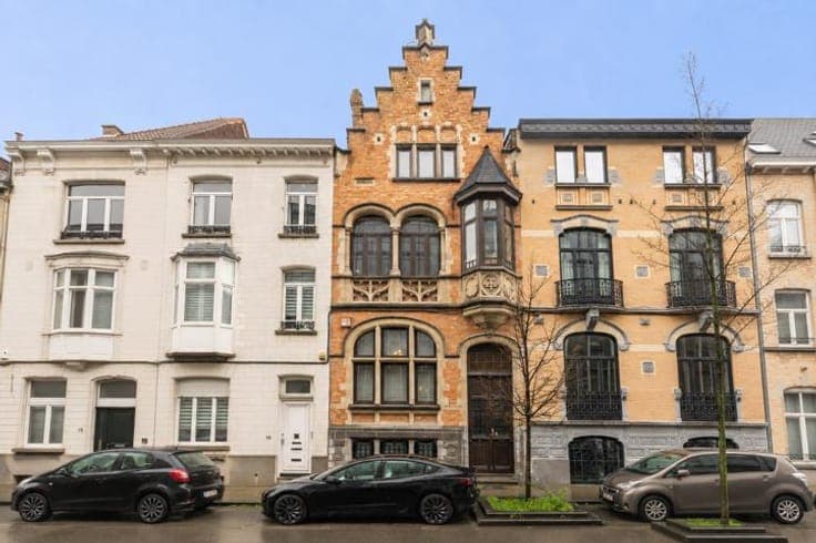 Architect-designed house built in 1912