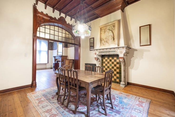 Architect-designed house built in 1912