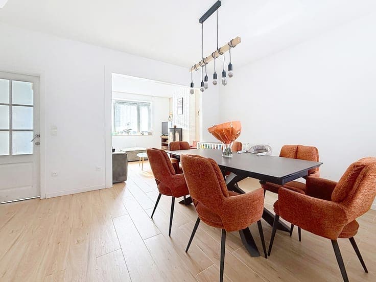 Renovated 4-bedroom house with a garden in Leers-Nord