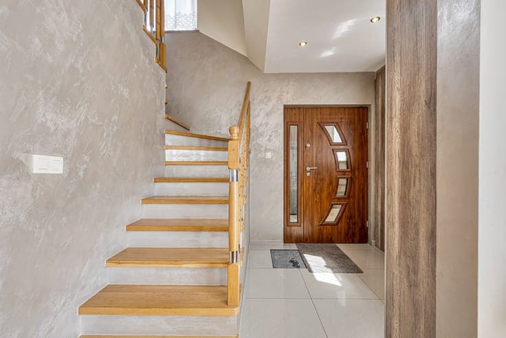 Energy-efficient, move-in-ready 5-bedroom detached house