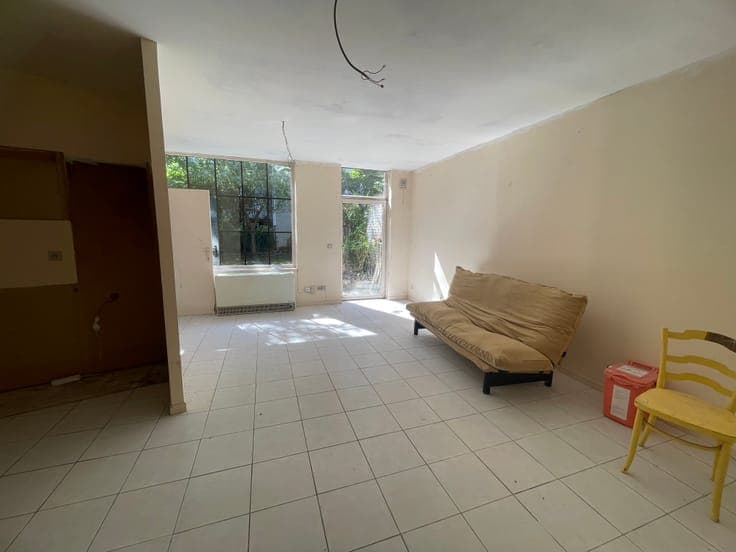 1-Bedroom House in Forest, with a Garden; Renovation Needed